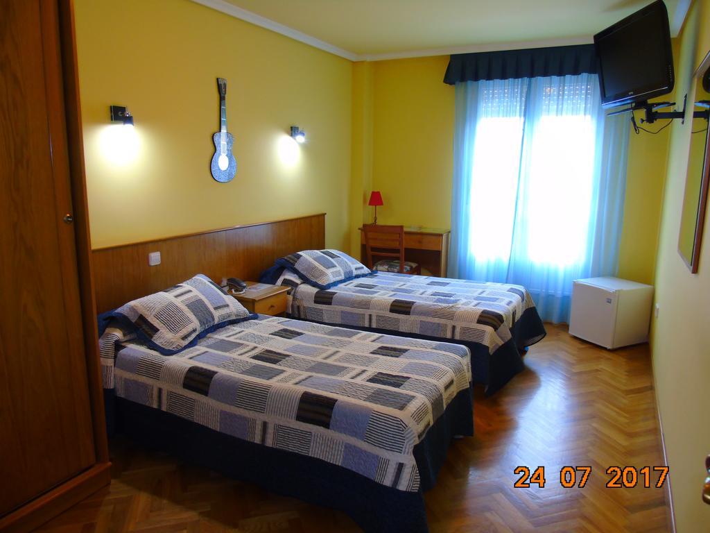 Hotel San Juan Revilla De Camargo Kamer foto
